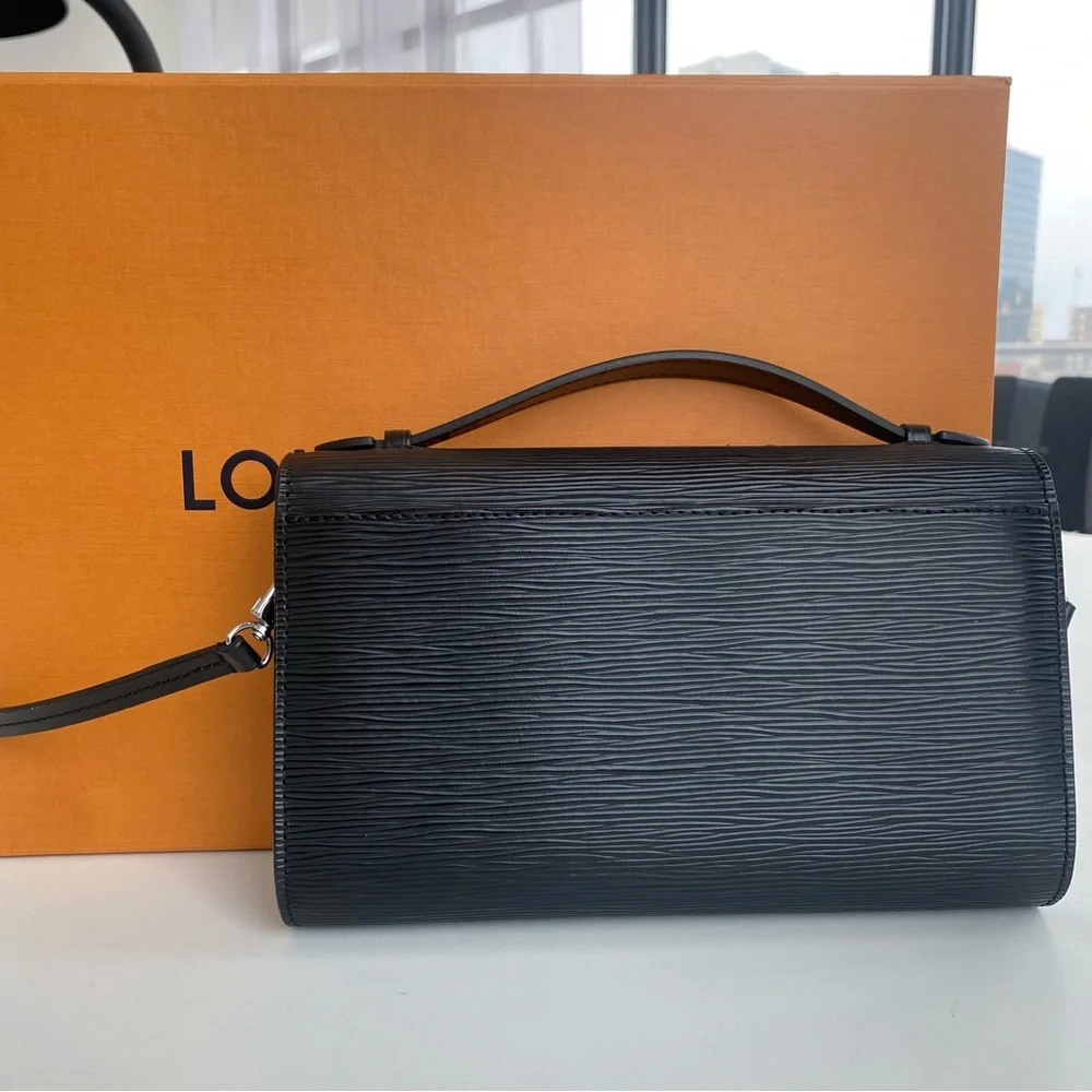 Louis Vuitton Clery Black Epi - Picture 4 of 12